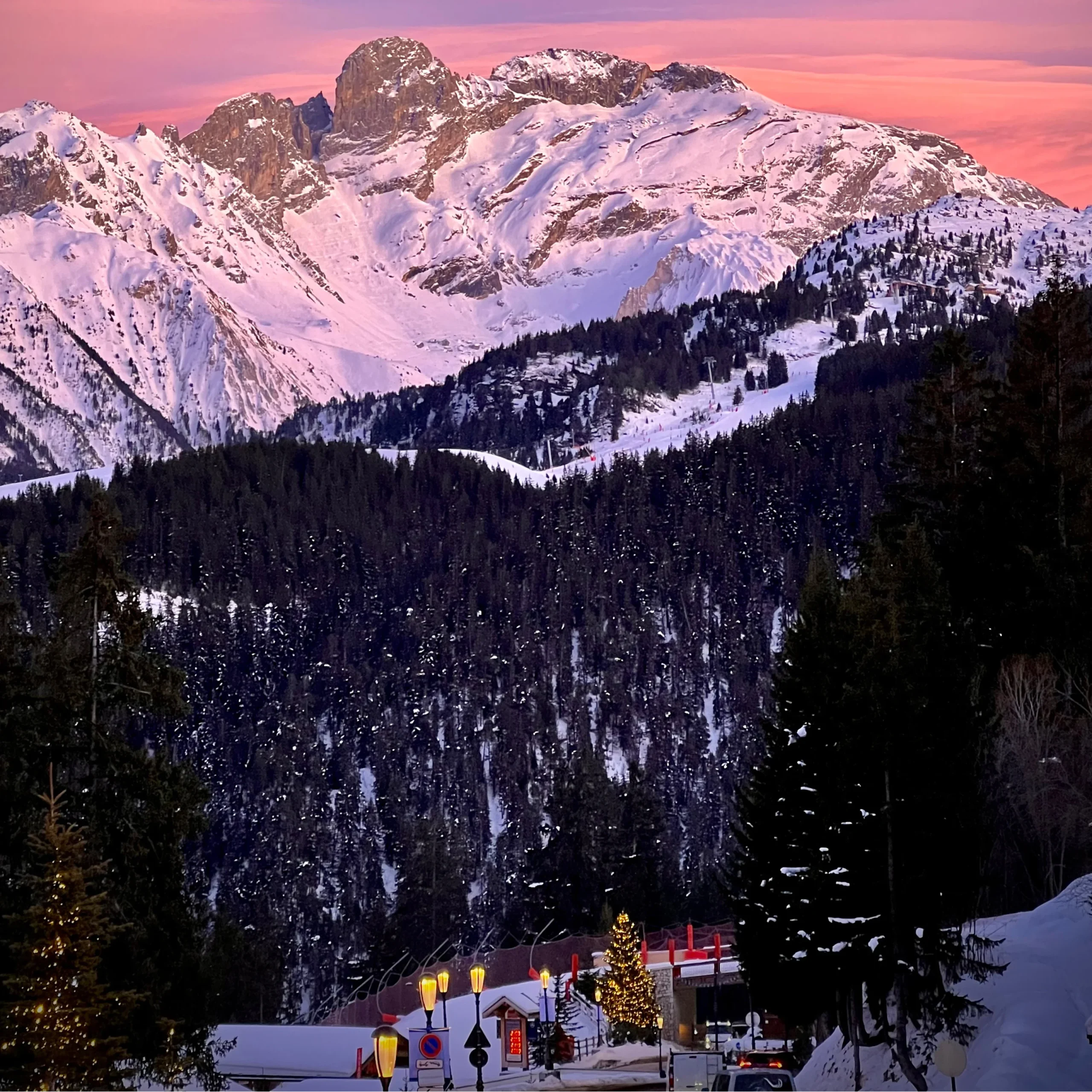 Durga-Puja-Kolkata-14-scaled-1.webp Manali Adventure Escape – 5N/6D - Image 1